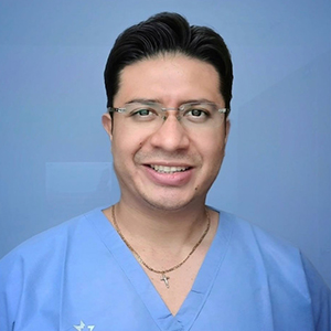 Dr. Javier Valencia Jiménez